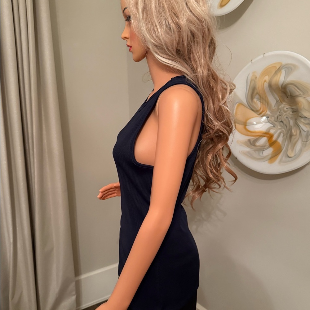 NWT Gorgeous Classic Navy Sleeveless Top! - Picture 3 of 8
